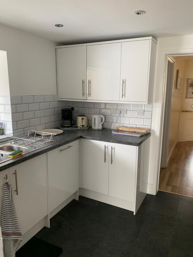 Relaxing Home - 7-10Min To Bournemouth Sandy Beach By Car - Private Garden, Parking And Spa Exterior foto