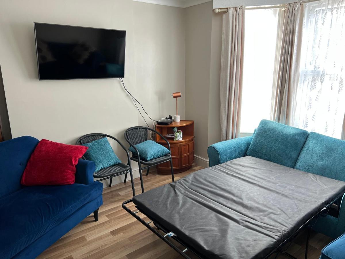 Relaxing Home - 7-10Min To Bournemouth Sandy Beach By Car - Private Garden, Parking And Spa Exterior foto
